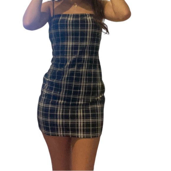 Cute black and white plaid patterned dress - Picture 3 of 3